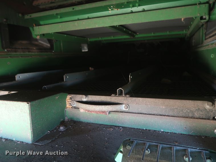 image for item DJ1821 2016 John Deere S670 STS  combine