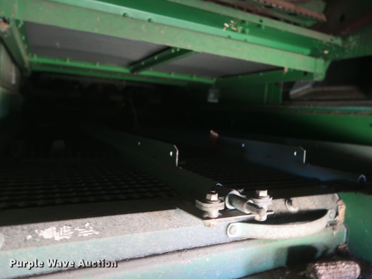 image for item DJ1821 2016 John Deere S670 STS  combine