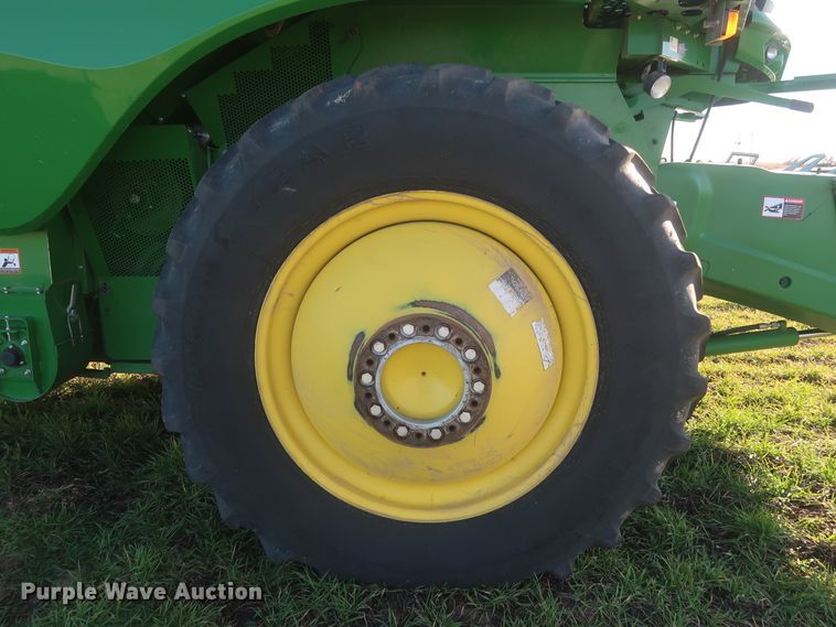 image for item DJ1821 2016 John Deere S670 STS  combine