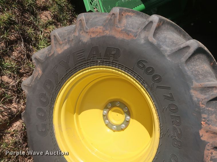 image for item DJ1821 2016 John Deere S670 STS  combine