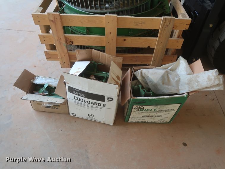 image for item DJ1821 2016 John Deere S670 STS  combine