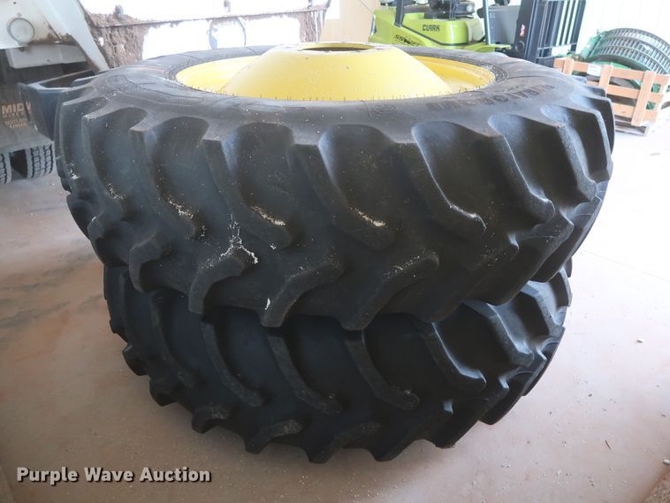 image for item DJ1821 2016 John Deere S670 STS  combine