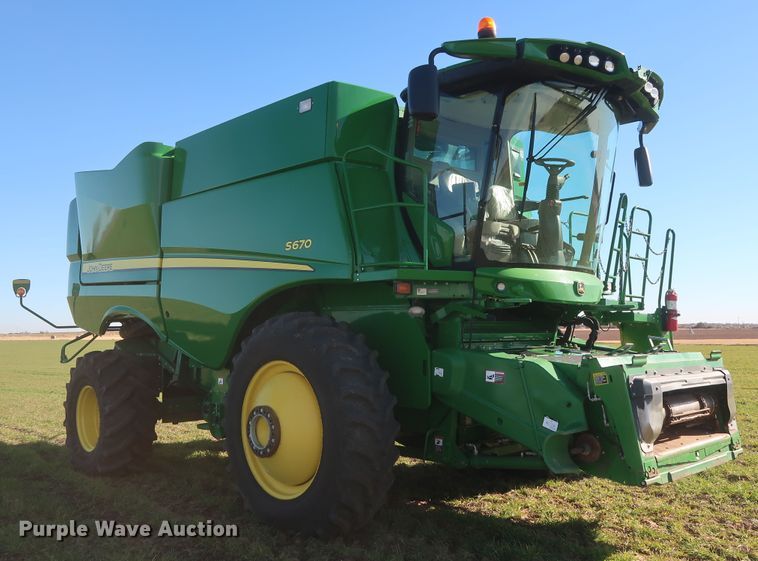 image for item DJ1822 2016 John Deere S670 STS  combine