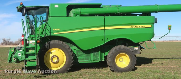 image for item DJ1822 2016 John Deere S670 STS  combine