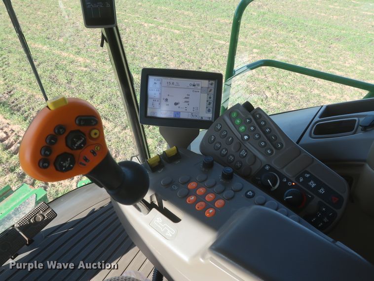 image for item DJ1822 2016 John Deere S670 STS  combine