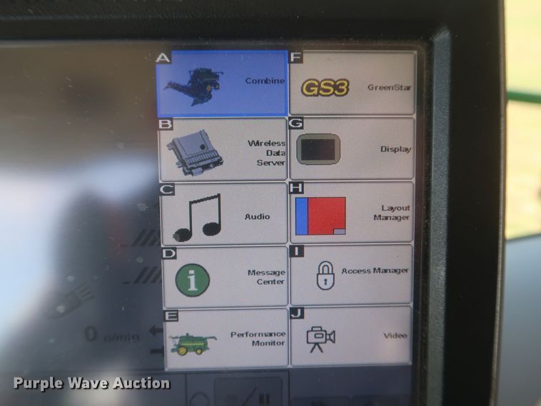 image for item DJ1822 2016 John Deere S670 STS  combine