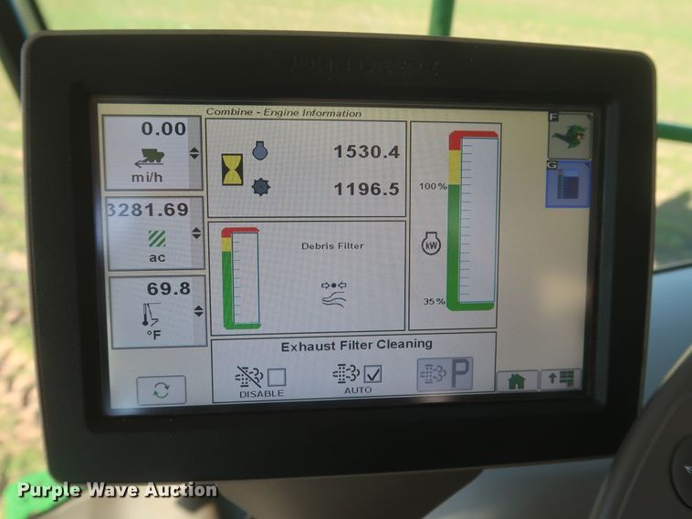 image for item DJ1822 2016 John Deere S670 STS  combine