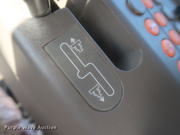 image for item DJ1822 2016 John Deere S670 STS  combine