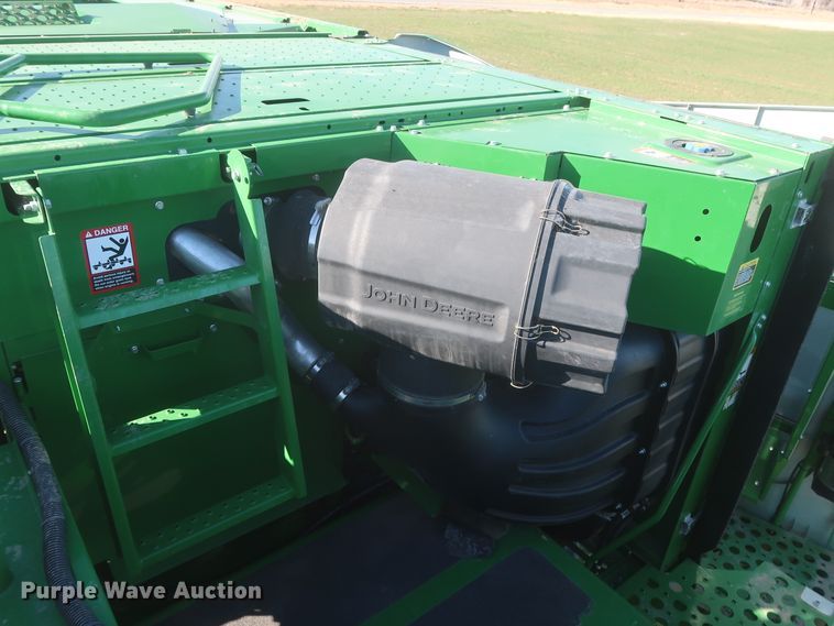 image for item DJ1822 2016 John Deere S670 STS  combine