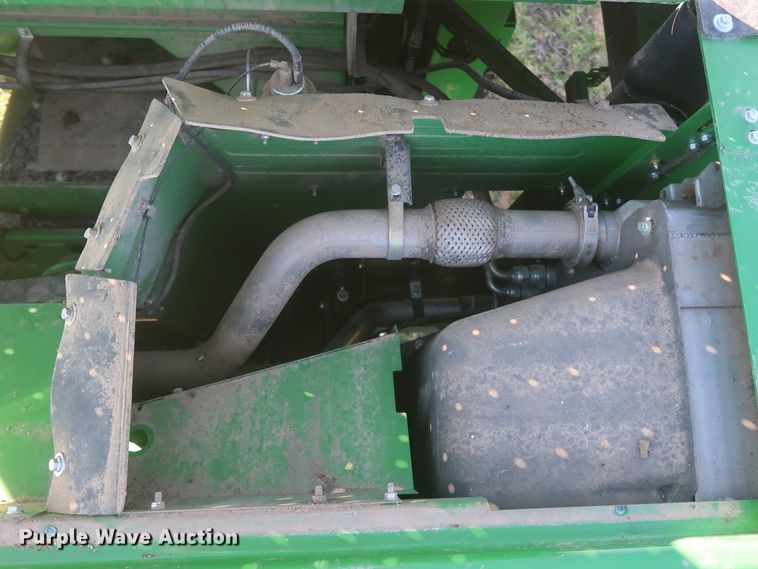 image for item DJ1822 2016 John Deere S670 STS  combine