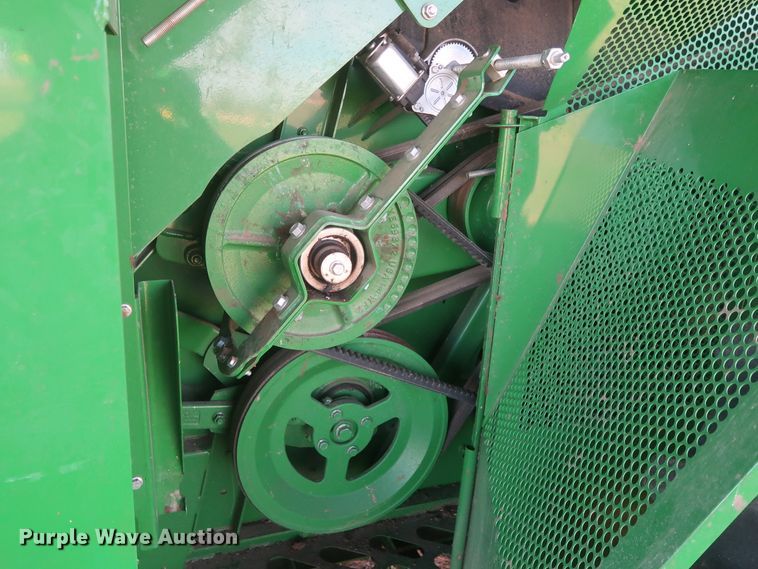 image for item DJ1822 2016 John Deere S670 STS  combine