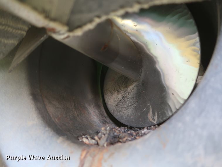 image for item DJ1822 2016 John Deere S670 STS  combine