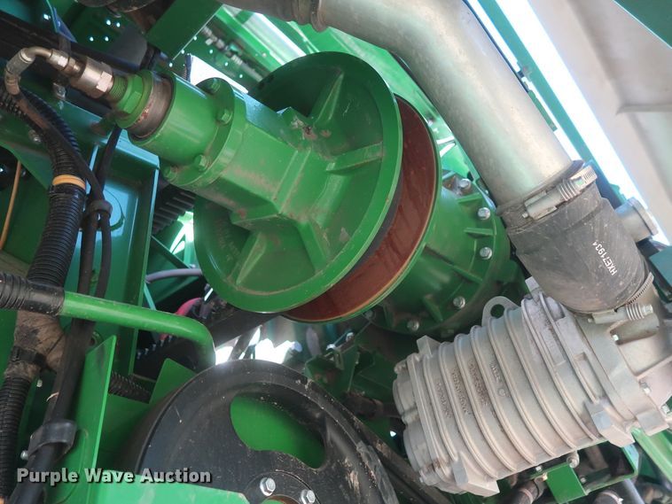 image for item DJ1822 2016 John Deere S670 STS  combine