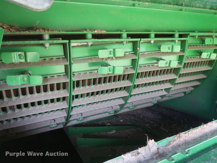 image for item DJ1822 2016 John Deere S670 STS  combine