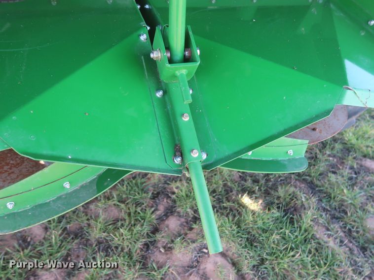 image for item DJ1822 2016 John Deere S670 STS  combine