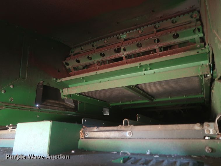 image for item DJ1822 2016 John Deere S670 STS  combine