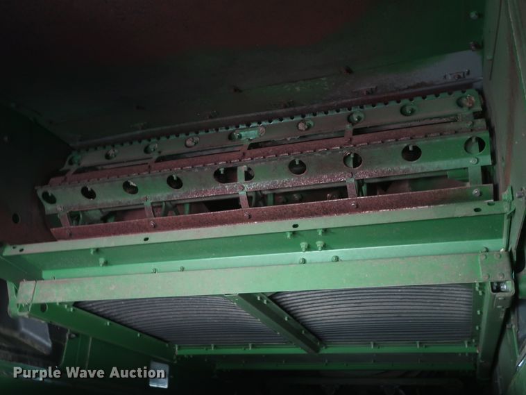 image for item DJ1822 2016 John Deere S670 STS  combine