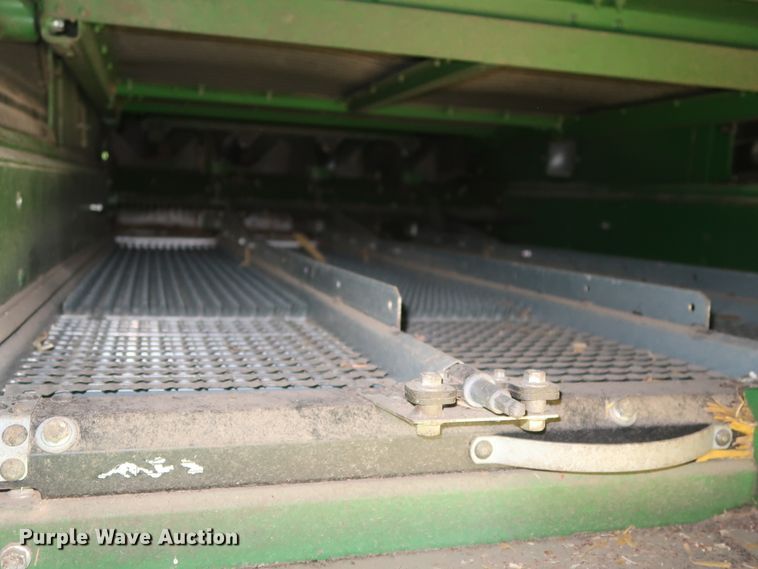 image for item DJ1822 2016 John Deere S670 STS  combine