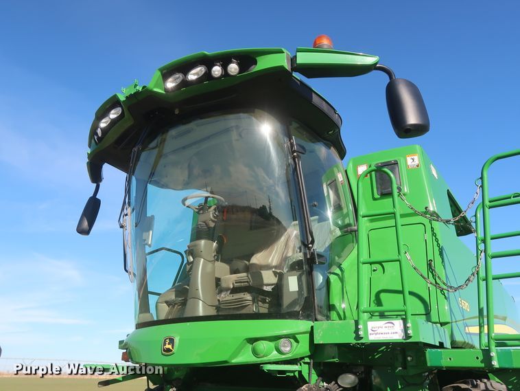 image for item DJ1822 2016 John Deere S670 STS  combine