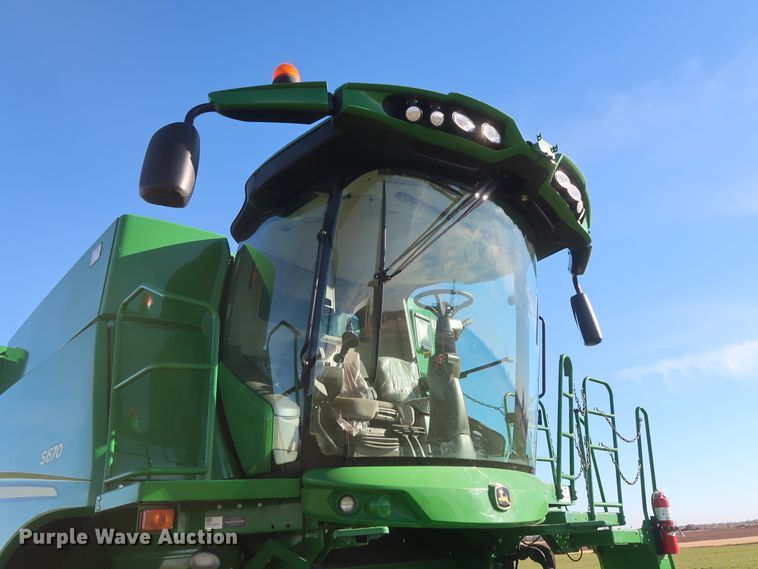 image for item DJ1822 2016 John Deere S670 STS  combine