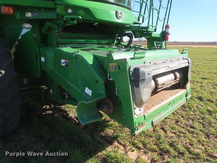 image for item DJ1822 2016 John Deere S670 STS  combine