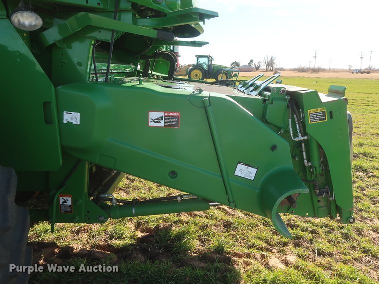 image for item DJ1822 2016 John Deere S670 STS  combine