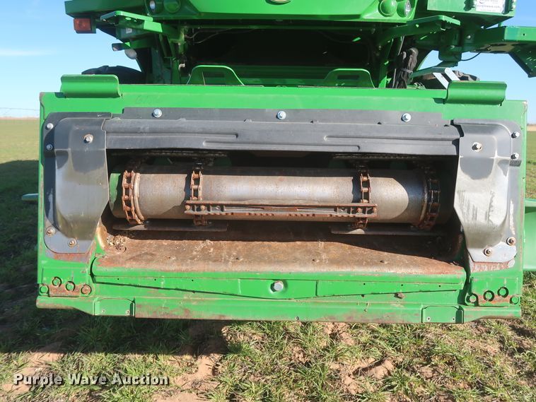 image for item DJ1822 2016 John Deere S670 STS  combine