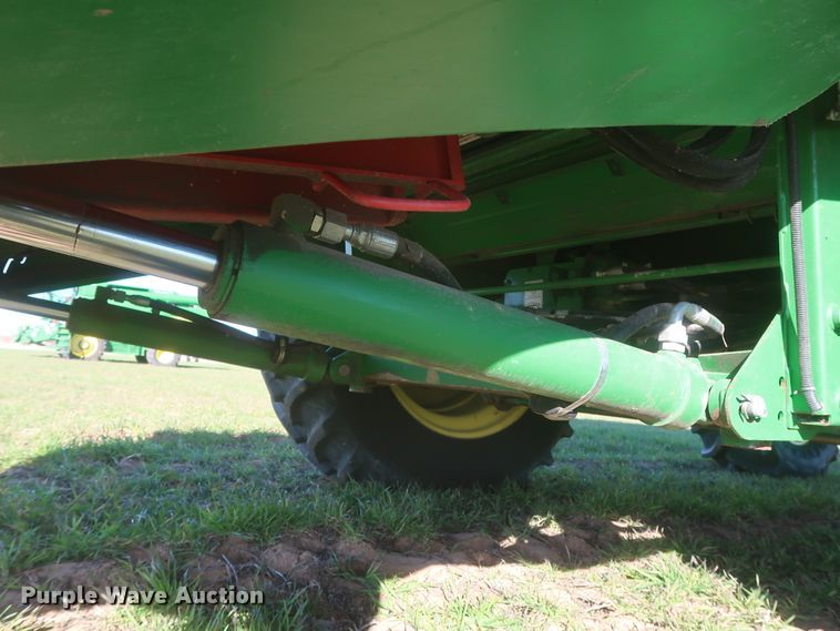 image for item DJ1822 2016 John Deere S670 STS  combine