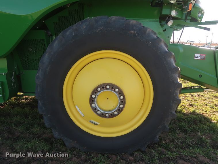 image for item DJ1822 2016 John Deere S670 STS  combine