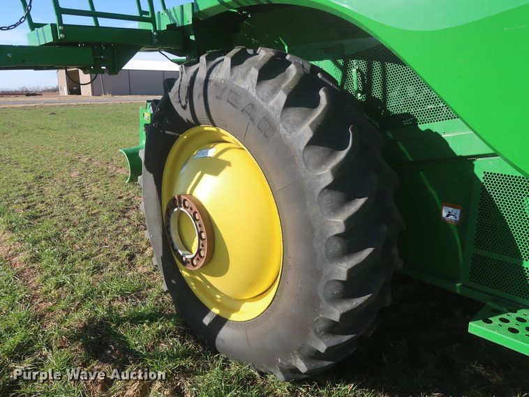image for item DJ1822 2016 John Deere S670 STS  combine