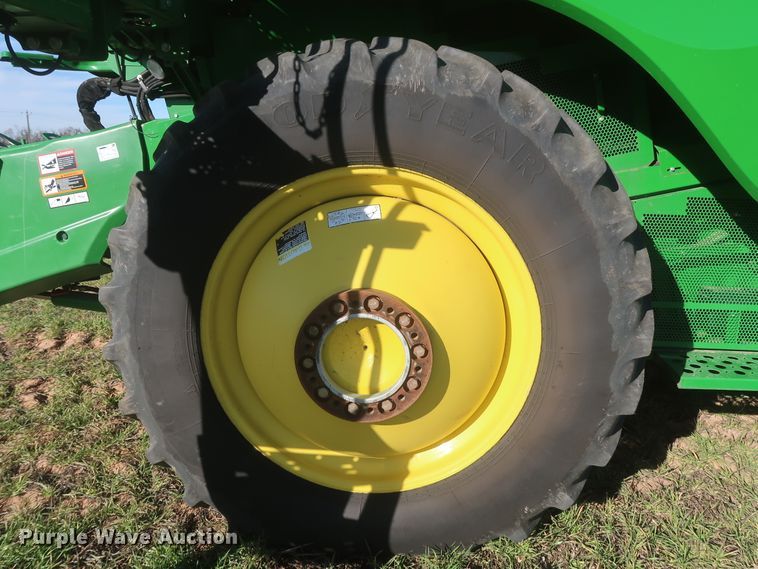 image for item DJ1822 2016 John Deere S670 STS  combine