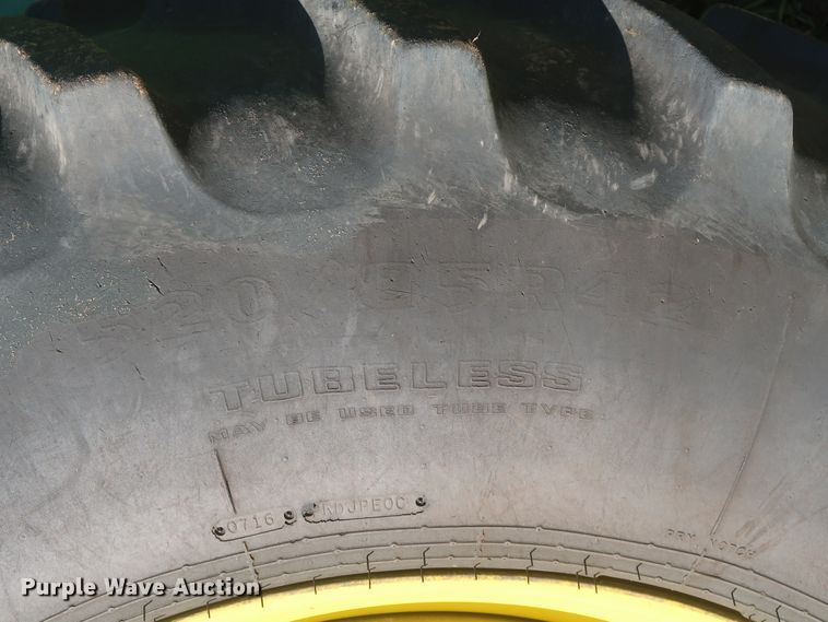 image for item DJ1822 2016 John Deere S670 STS  combine