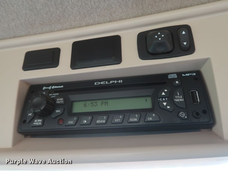 image for item DJ1823 2012 John Deere 8335R  MFWD tractor