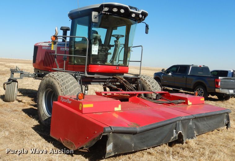image for item DJ4796 2016 Massey-Ferguson WR9860  windrower