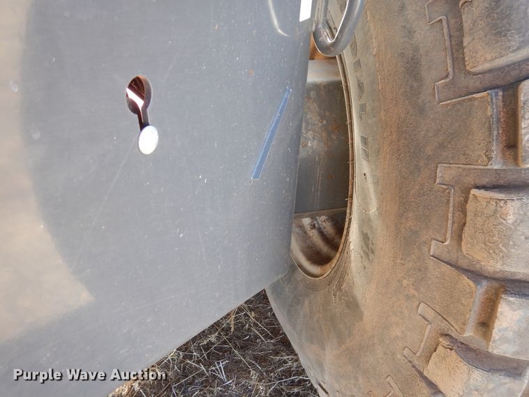 image for item DJ4796 2016 Massey-Ferguson WR9860  windrower