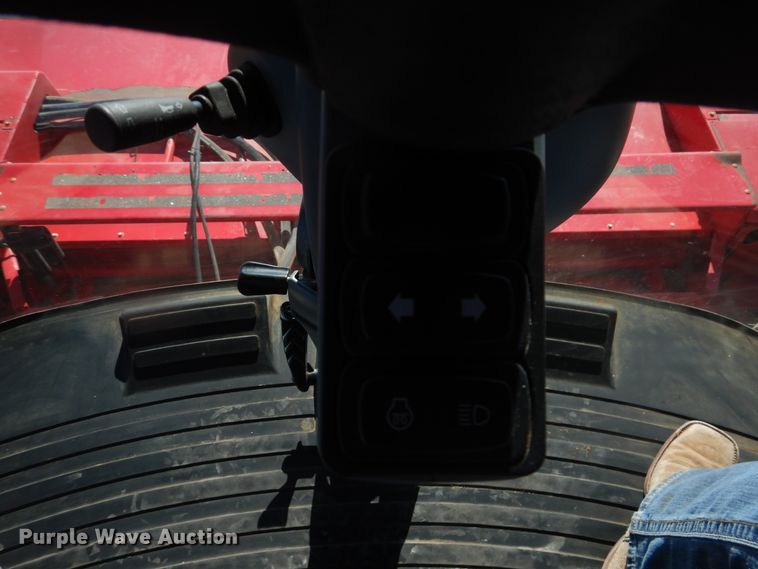 image for item DJ4796 2016 Massey-Ferguson WR9860  windrower