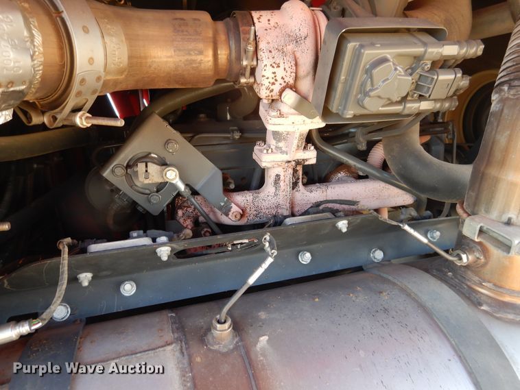 image for item DJ4796 2016 Massey-Ferguson WR9860  windrower