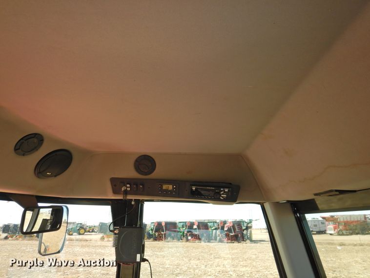 image for item DJ4797 2016 Massey-Ferguson WR9860  windrower