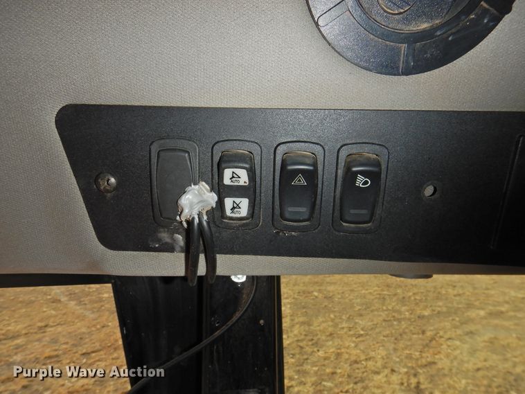 image for item DJ4797 2016 Massey-Ferguson WR9860  windrower