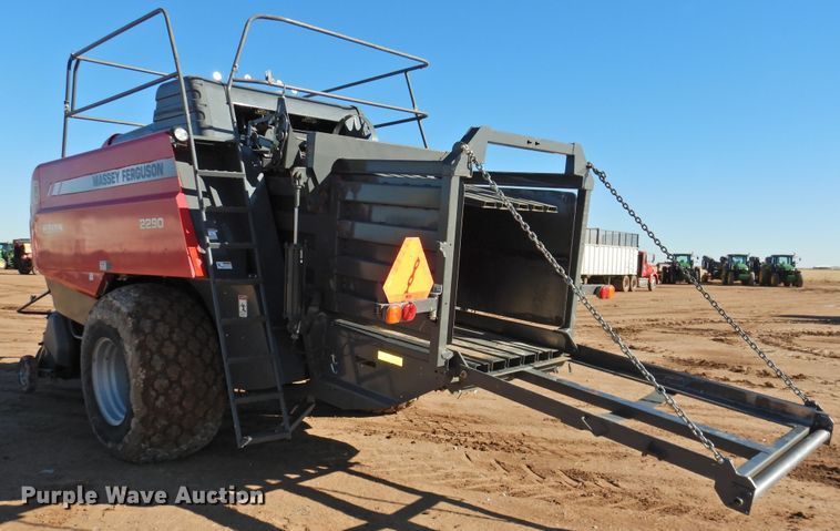 image for item DJ4798 2014 Massey-Ferguson 2290  large square baler