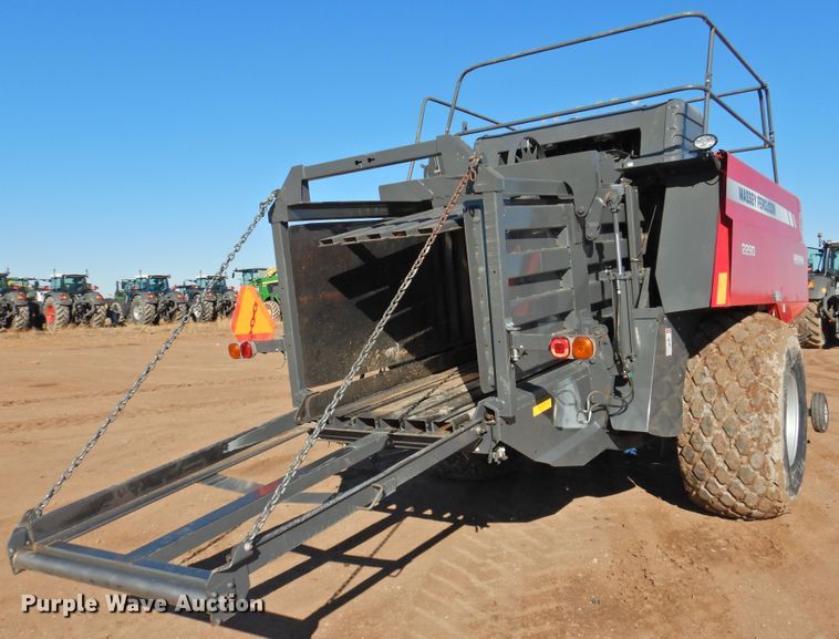 image for item DJ4798 2014 Massey-Ferguson 2290  large square baler