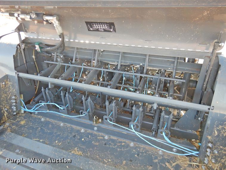 image for item DJ4798 2014 Massey-Ferguson 2290  large square baler