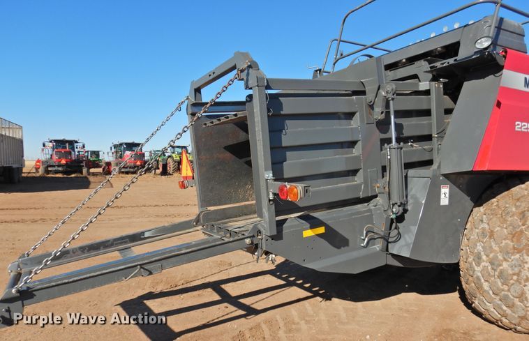 image for item DJ4798 2014 Massey-Ferguson 2290  large square baler
