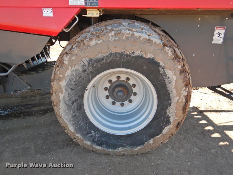 image for item DJ4798 2014 Massey-Ferguson 2290  large square baler