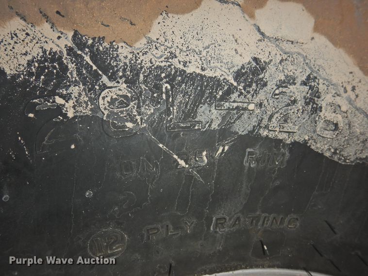 image for item DJ4798 2014 Massey-Ferguson 2290  large square baler