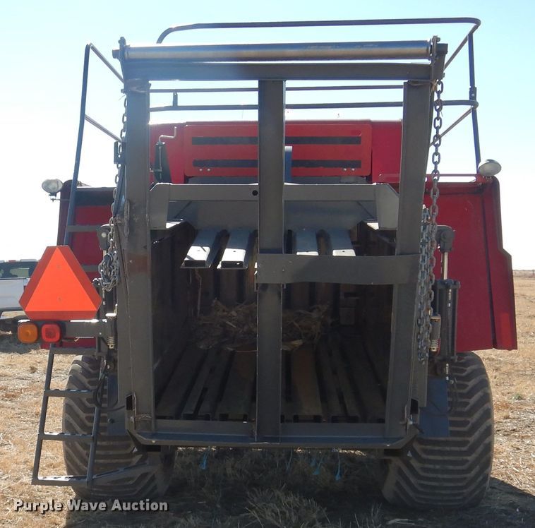 image for item DJ4799 2013 Massey-Ferguson 2170XD  large square baler