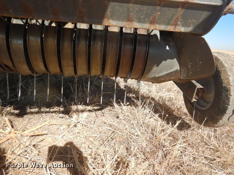 image for item DJ4799 2013 Massey-Ferguson 2170XD  large square baler