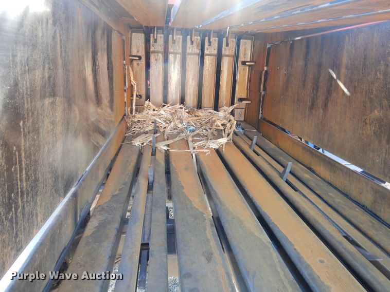 image for item DJ4799 2013 Massey-Ferguson 2170XD  large square baler