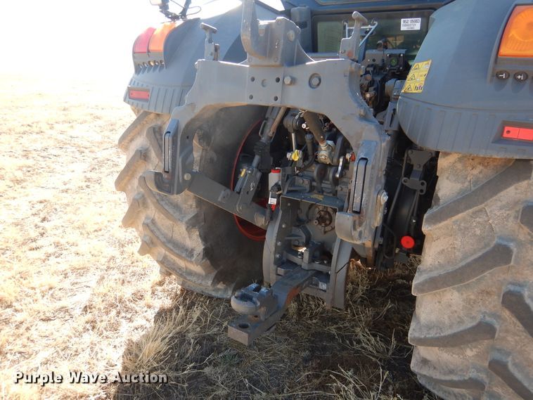 image for item DJ4800 2018 Fendt 933 Vario  MFWD tractor