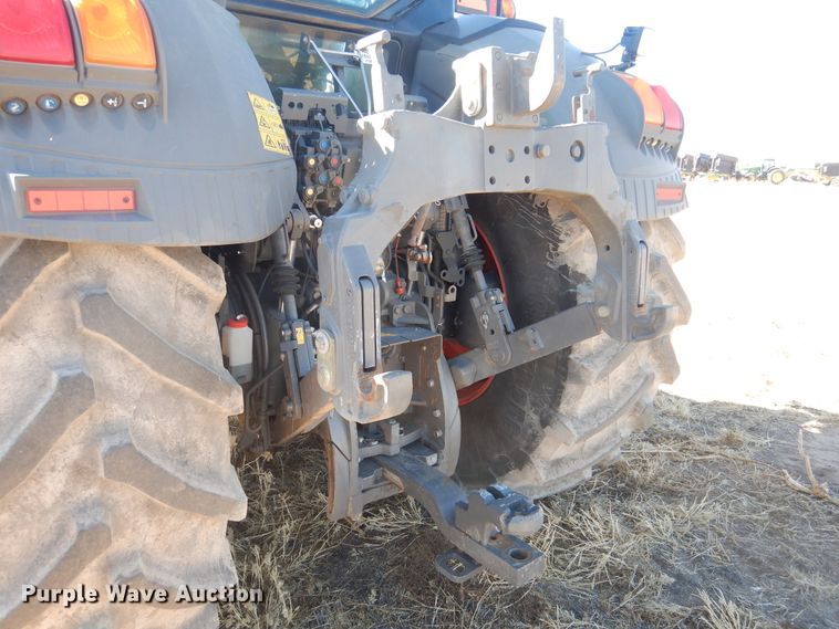 image for item DJ4800 2018 Fendt 933 Vario  MFWD tractor